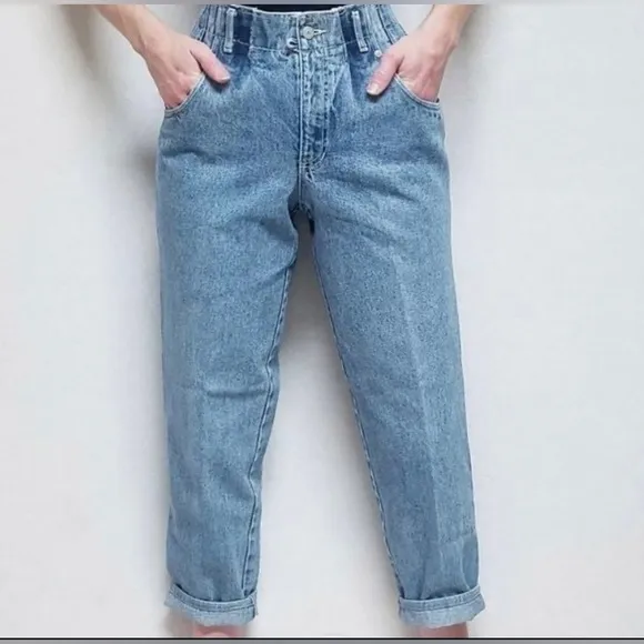 Lizwear  Jean denim siz 10 High-waisted, straight-leg, acid-washed