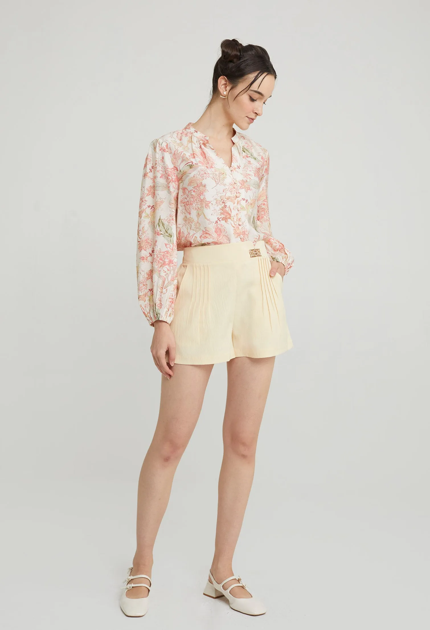 Lucklet Mandarin Buckled Shorts