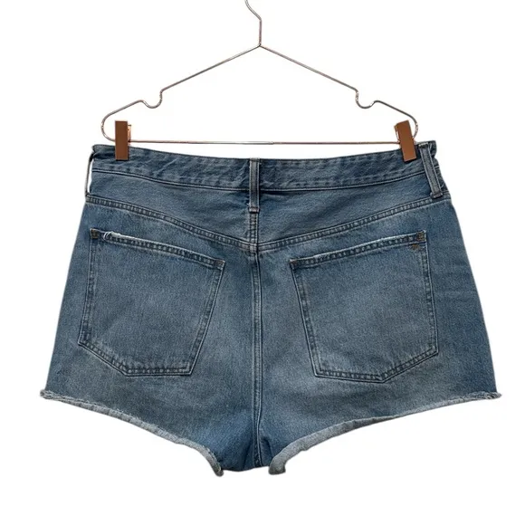 Madewell Relaxed Denim Shorts in Homecrest Wash Ripped Edition size 32