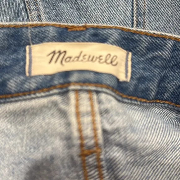 Madewell Relaxed Denim Shorts in Homecrest Wash Ripped Edition size 32