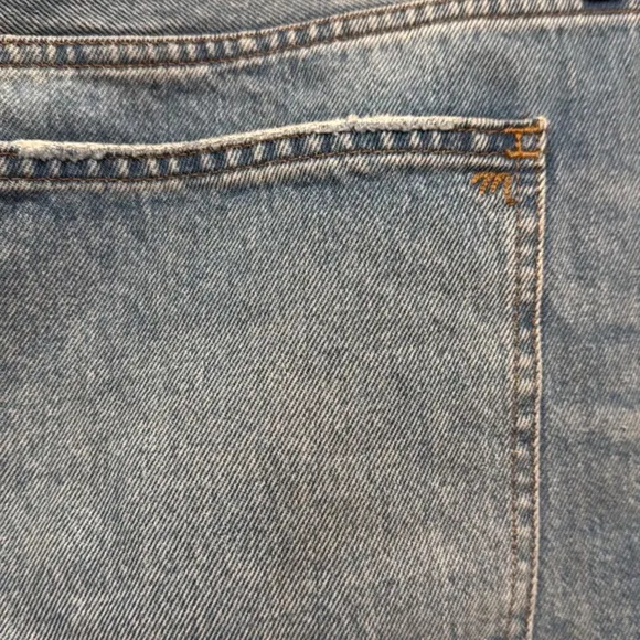 Madewell Relaxed Denim Shorts in Homecrest Wash Ripped Edition size 32