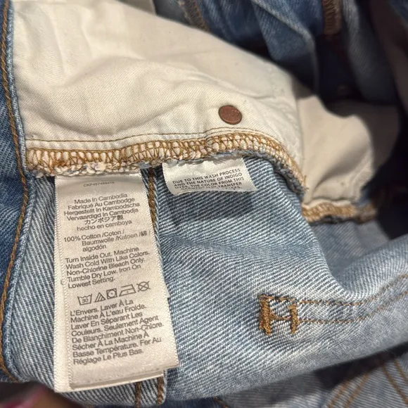 Madewell Relaxed Denim Shorts in Homecrest Wash Ripped Edition size 32