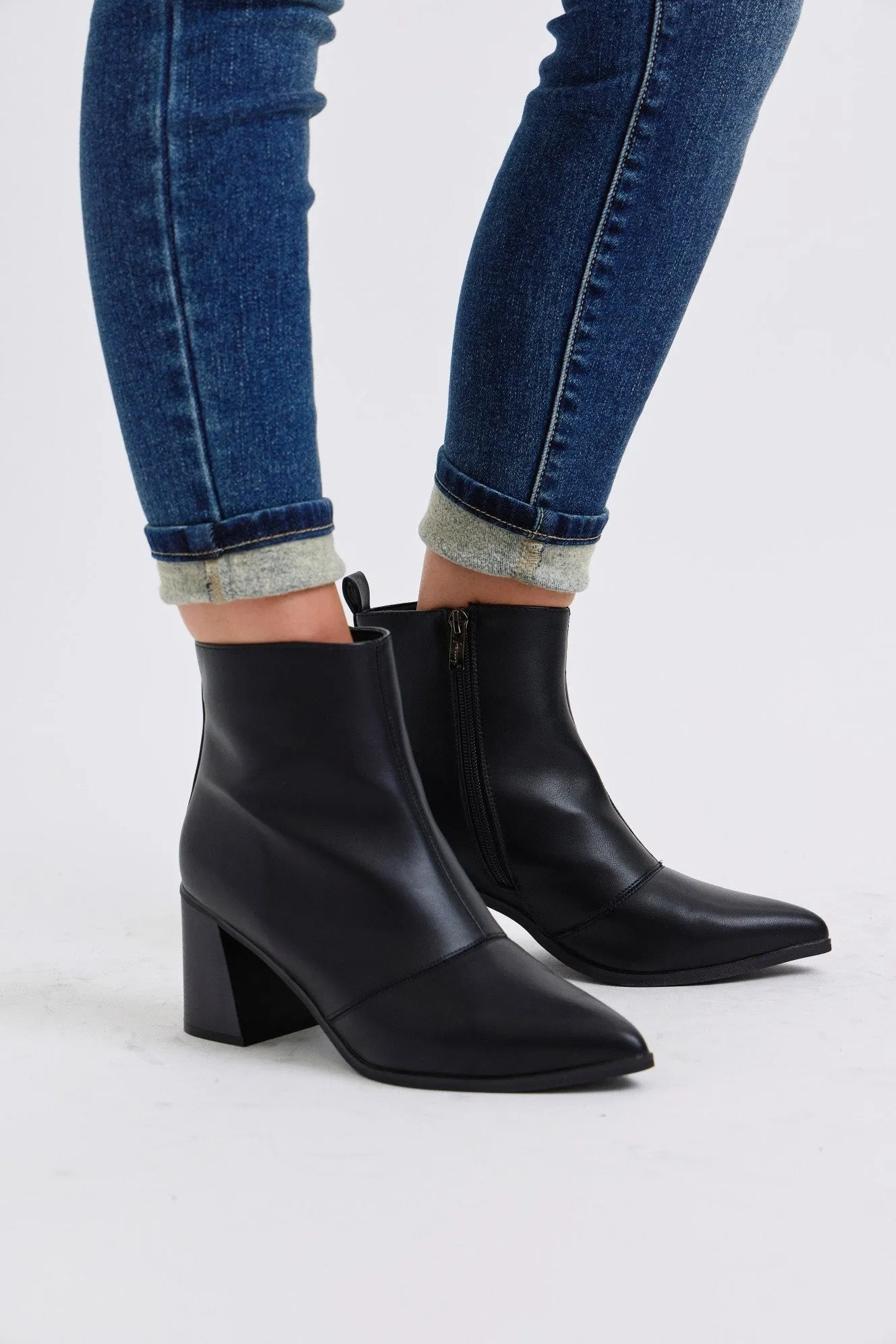 Mady Mid Rise Thermal Skinny
