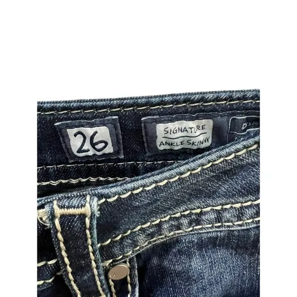 Miss Me Jeans | Miss Me Born To Be Boho Signature Ankle Skinny Jean's| Color: Bl