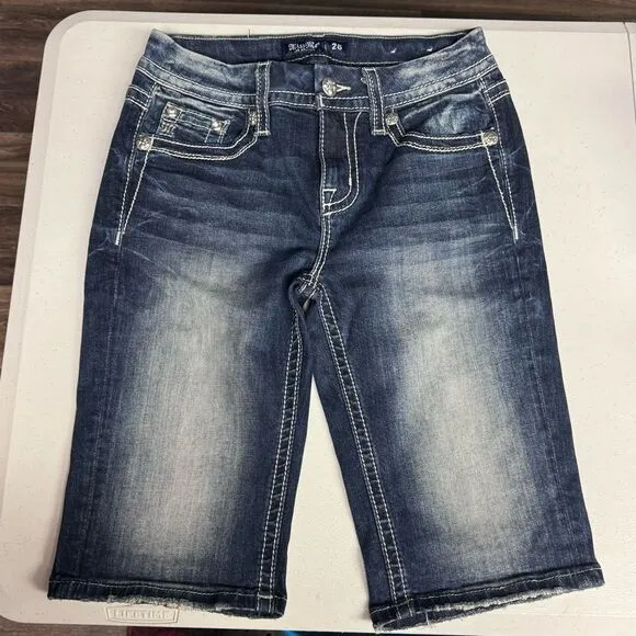Miss Me women’s denim Jean shorts Mid-rise Bermuda size 26
