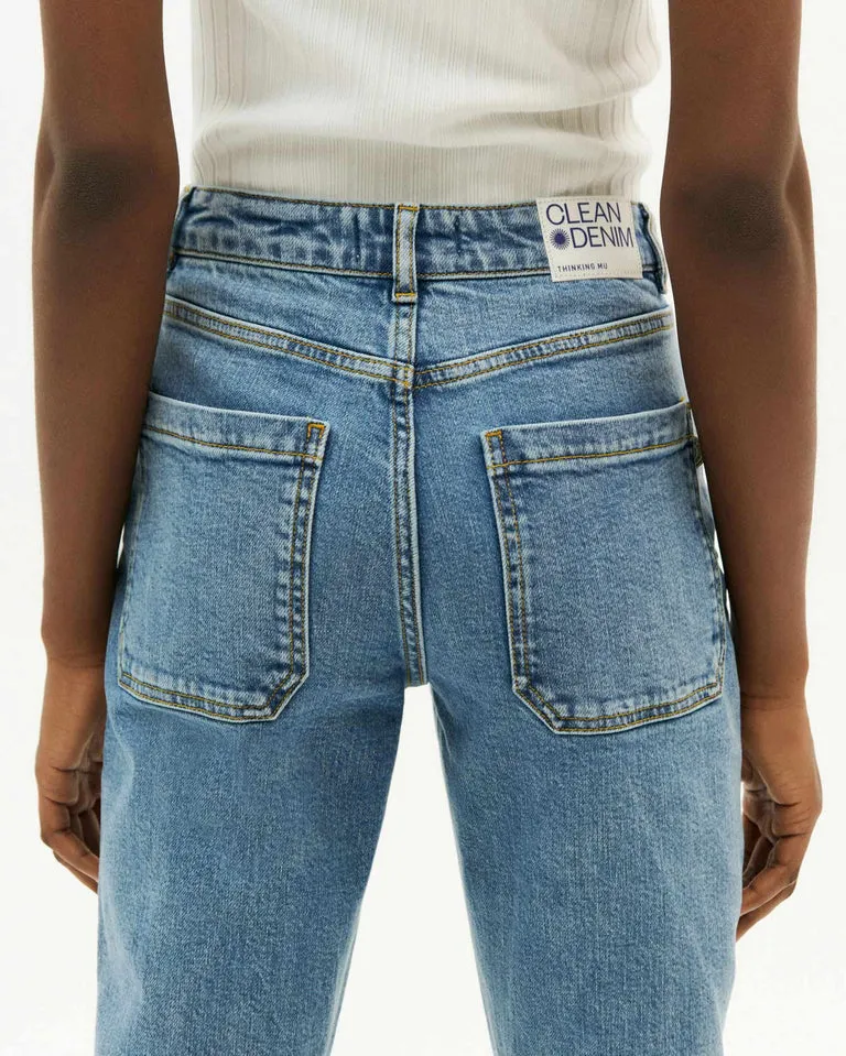 Nele Jeans in Light Wash