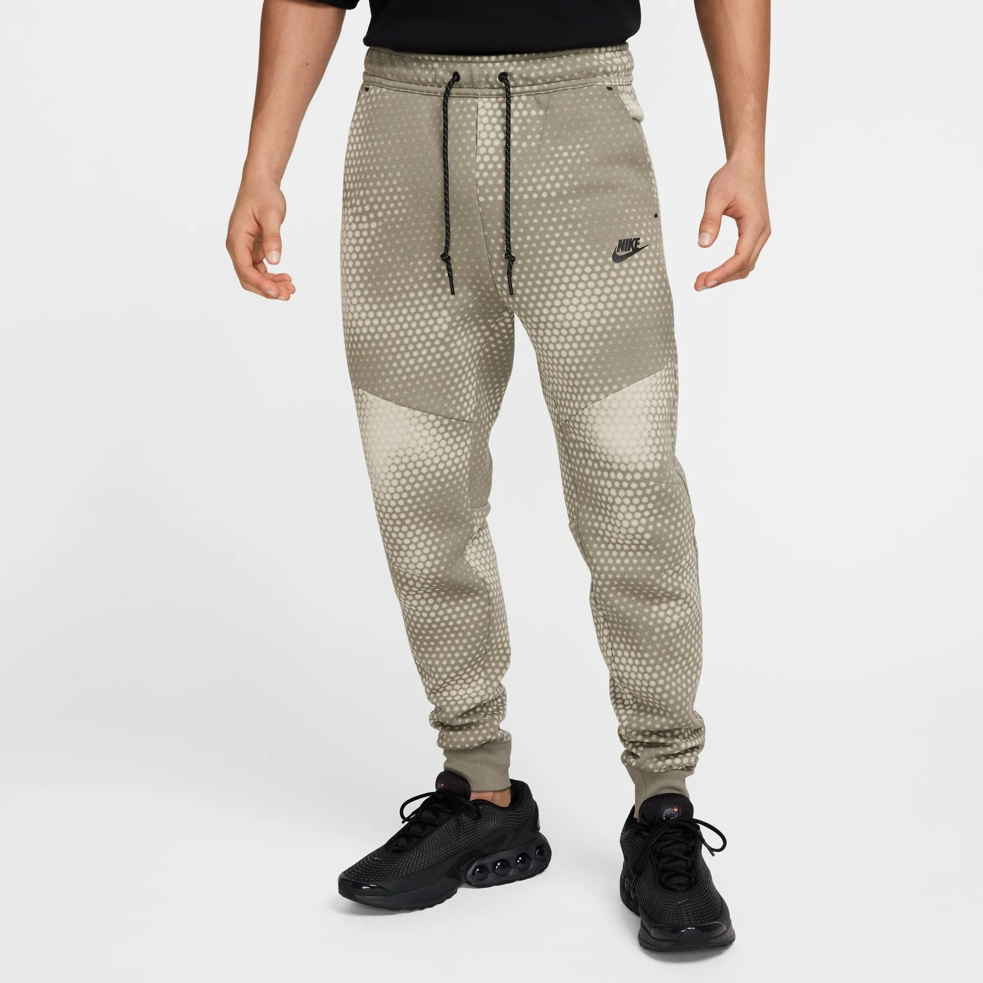 NIKE M NK TCH FLC JGGR TCHTRE LIGHT ARMY HV5897-320
