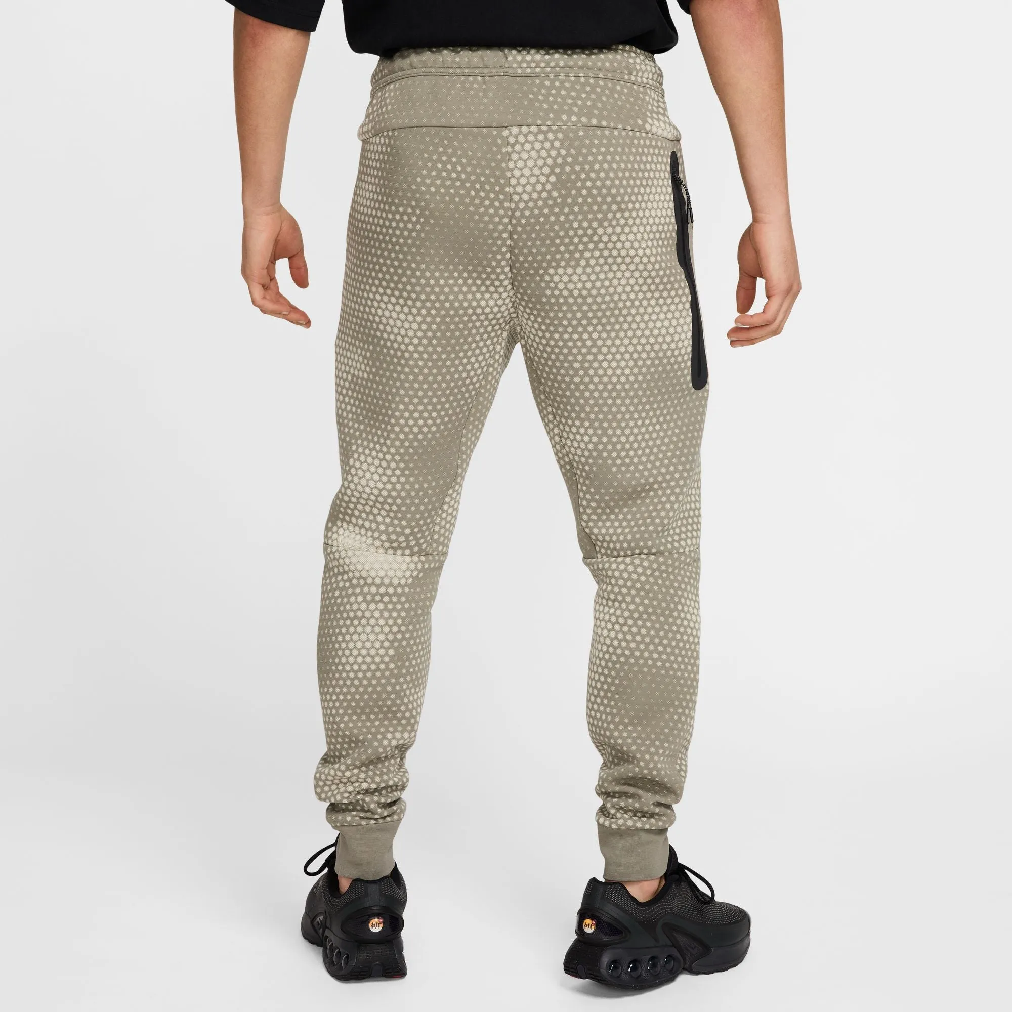 NIKE M NK TCH FLC JGGR TCHTRE LIGHT ARMY HV5897-320