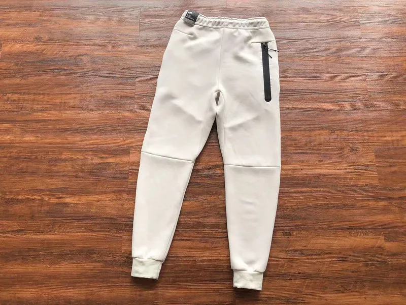 NIKE TECH FLEECE PANTS x CREAMY WHITE
