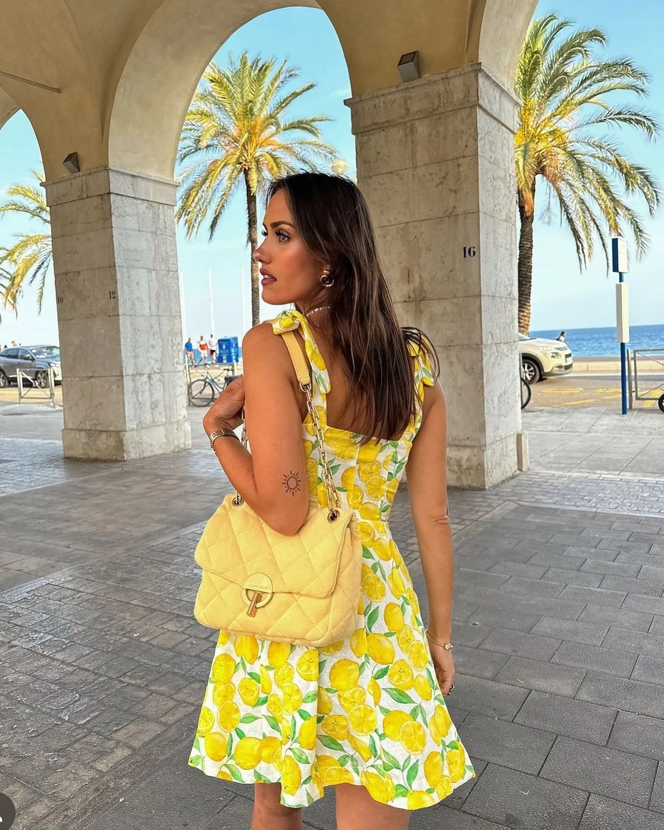 Niomi - Bold Lemon Print Woman's Casual Dress