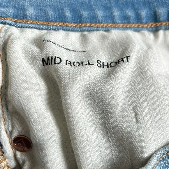 NWT 7 For All Mankind Mid Rise Roll Cuff Denim Shorts 26 Melrose‎