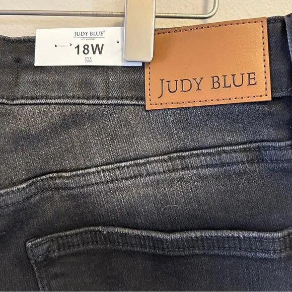 NWT Judy Blue Black Wide Crop Button-Fly Jeans