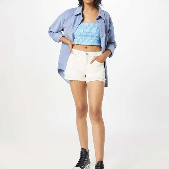 NWT Urban Outfitters Denim Shorts Size 25 Low Rise Harri Neutral Cream Color