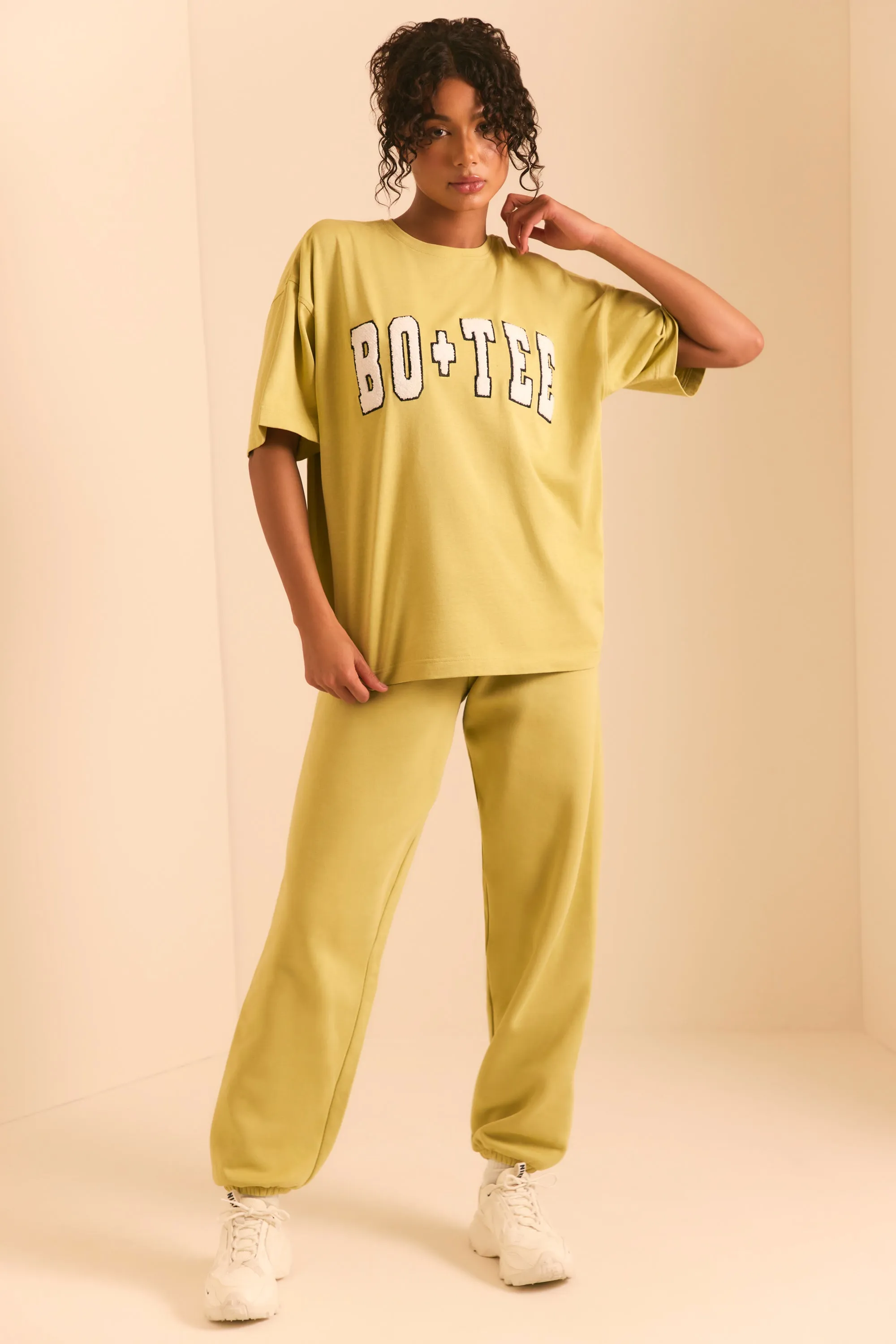 Pacific - Relaxed Fit Joggers in Matcha Green