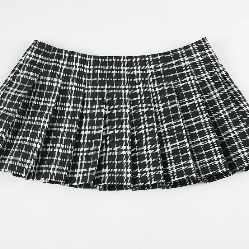 Plaid A-line pleated skirt