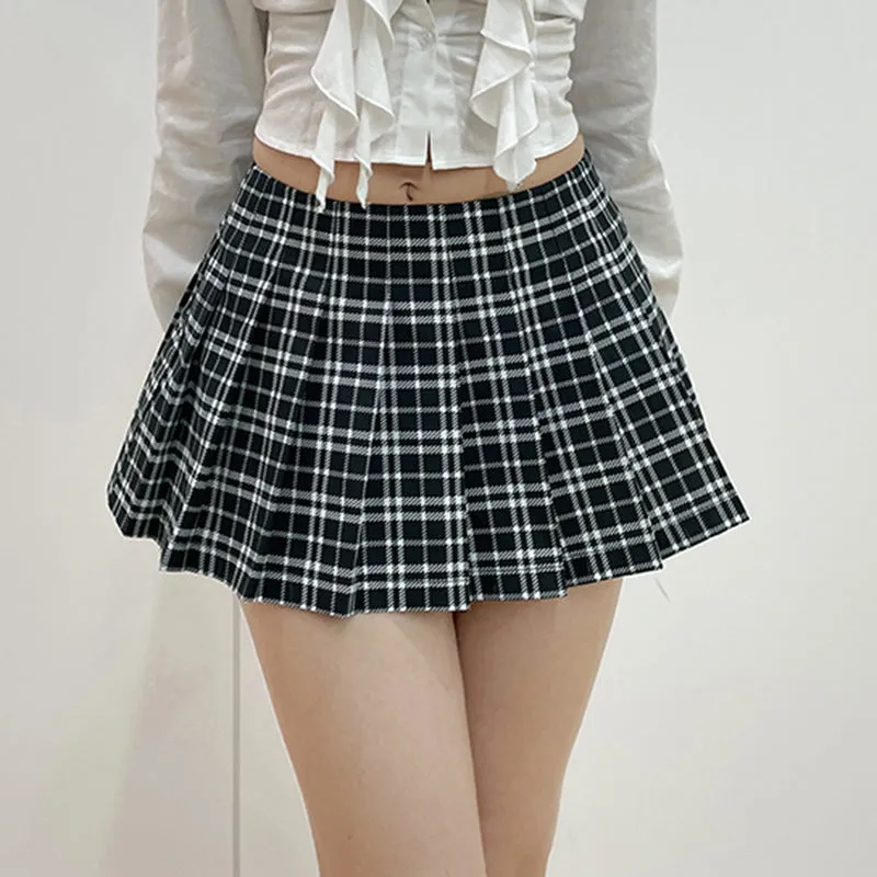 Plaid A-line pleated skirt