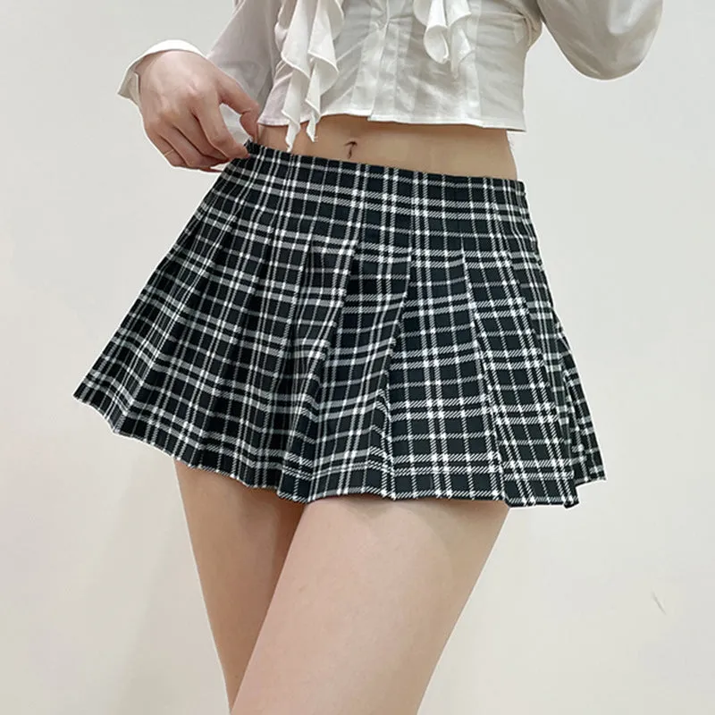 Plaid A-line pleated skirt
