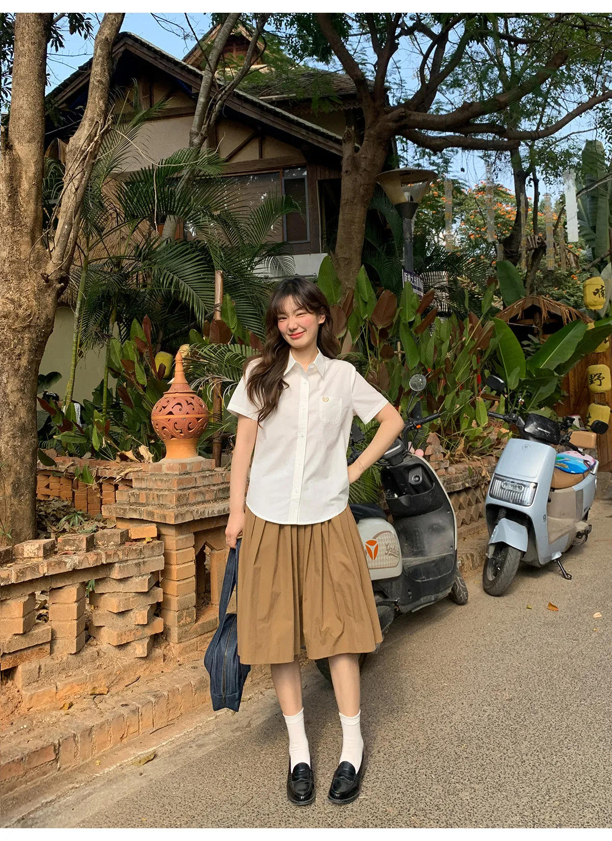 Pleated A-line skirt