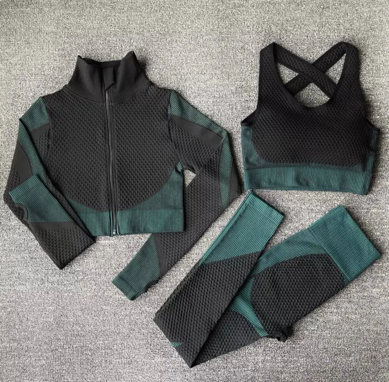PRE-ORDER Trinity 3 Piece Seamless Fitness Set x Dark Green