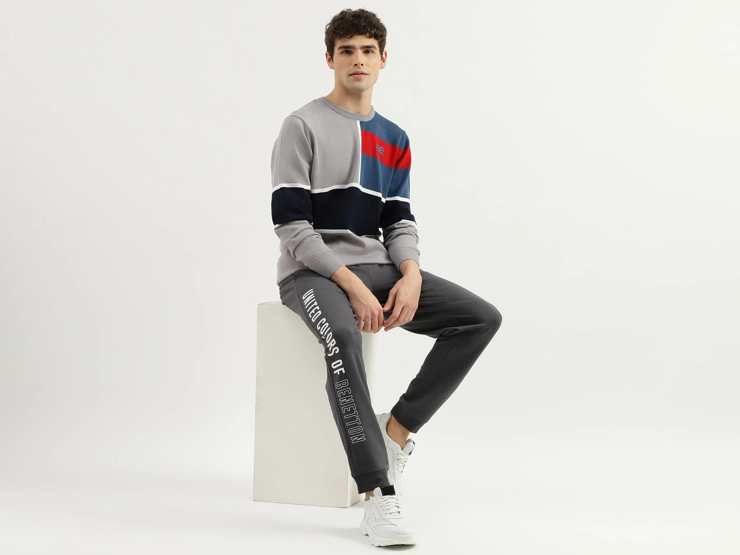 Printed Mid Rise Regular Fit Joggers
