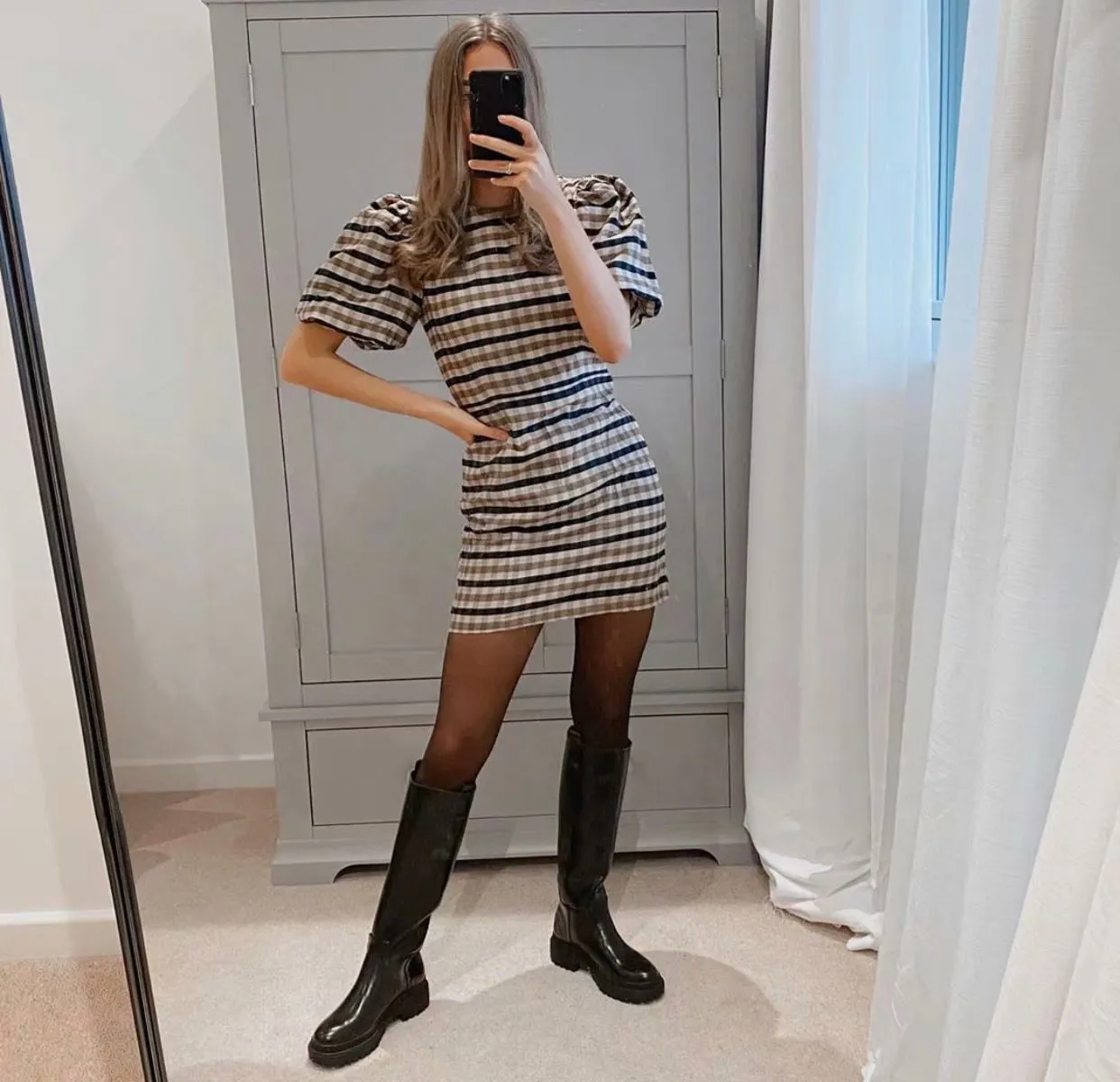 Puff Sleeve Round Neck Grid Bodycon Mini Dresses