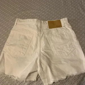 Rag and bone 100%organic cotton size 28
