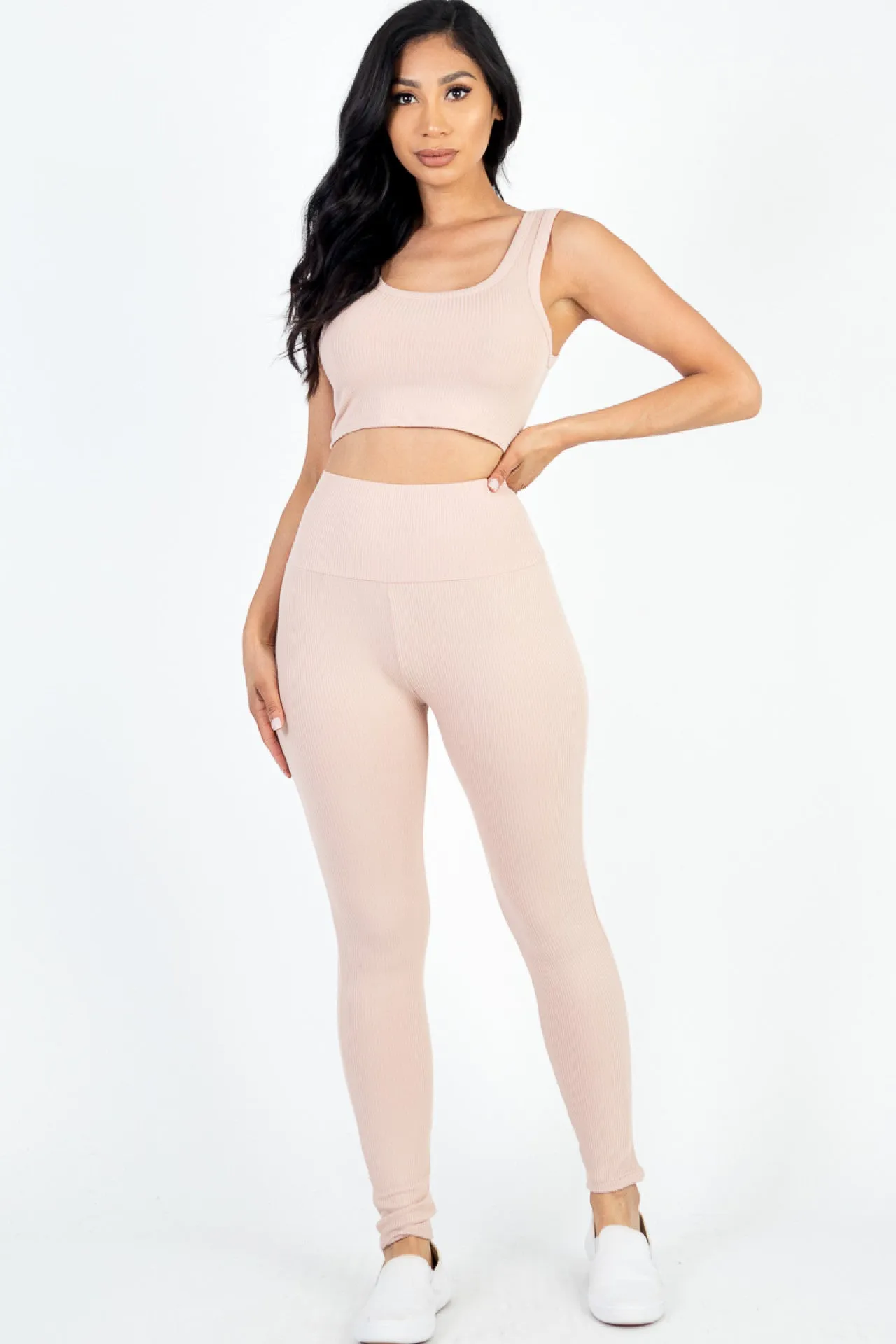 RIBBED CROP TOP AND LEGGINGS SET