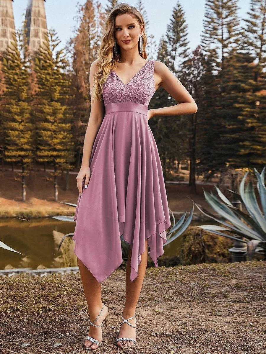 Robe mariage invitée en dentelle à col en V mi-longue fluide