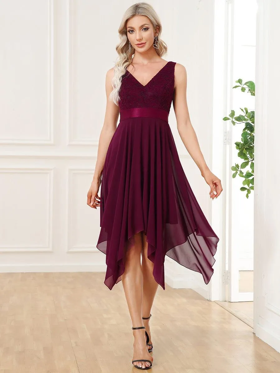 Robe mariage invitée en dentelle à col en V mi-longue fluide