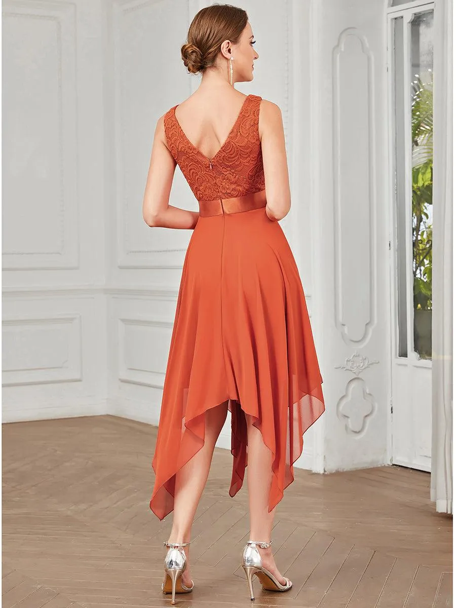 Robe mariage invitée en dentelle à col en V mi-longue fluide