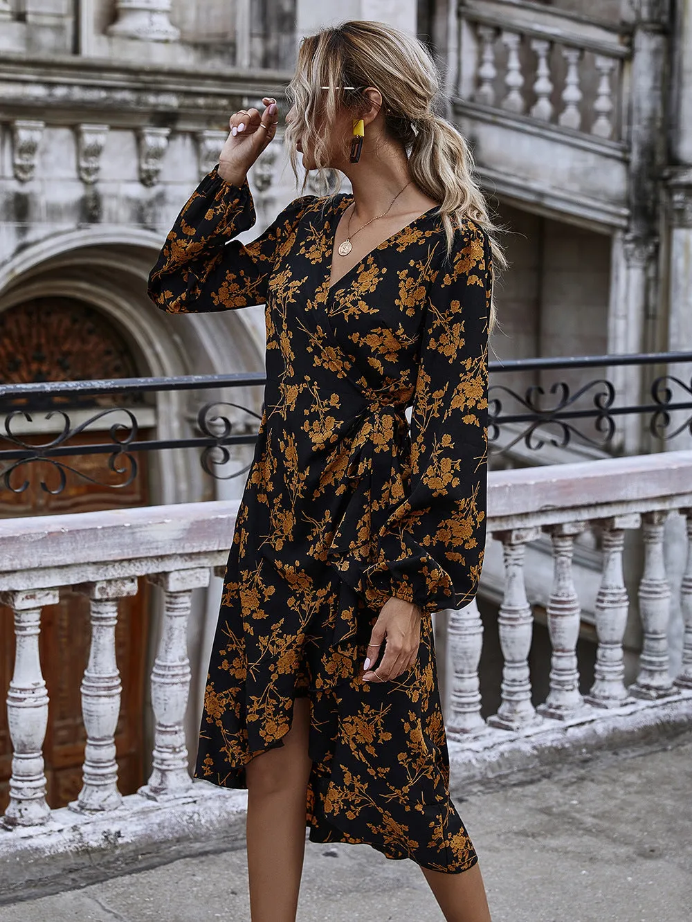 Ruffled V-neck Floral Puff Sleeve Midi Dresses
