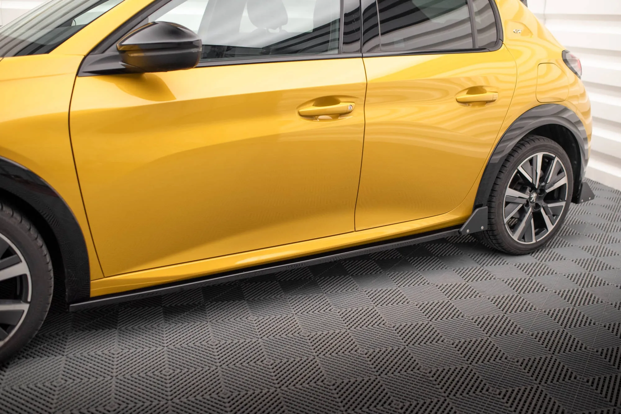 Side Skirts Diffusers   Flaps Peugeot 208 GT Mk2