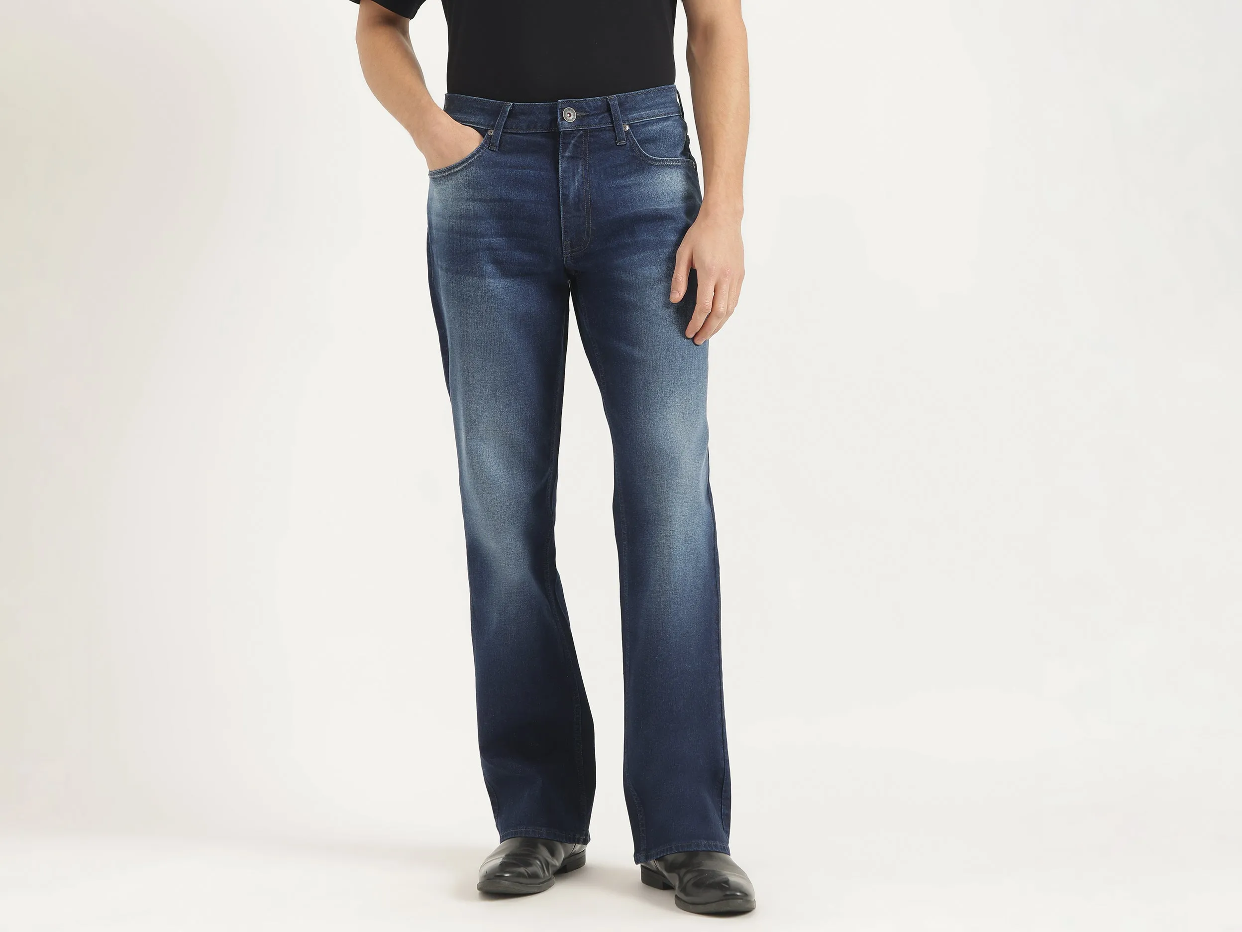 Solid Bootcut Fit Jeans
