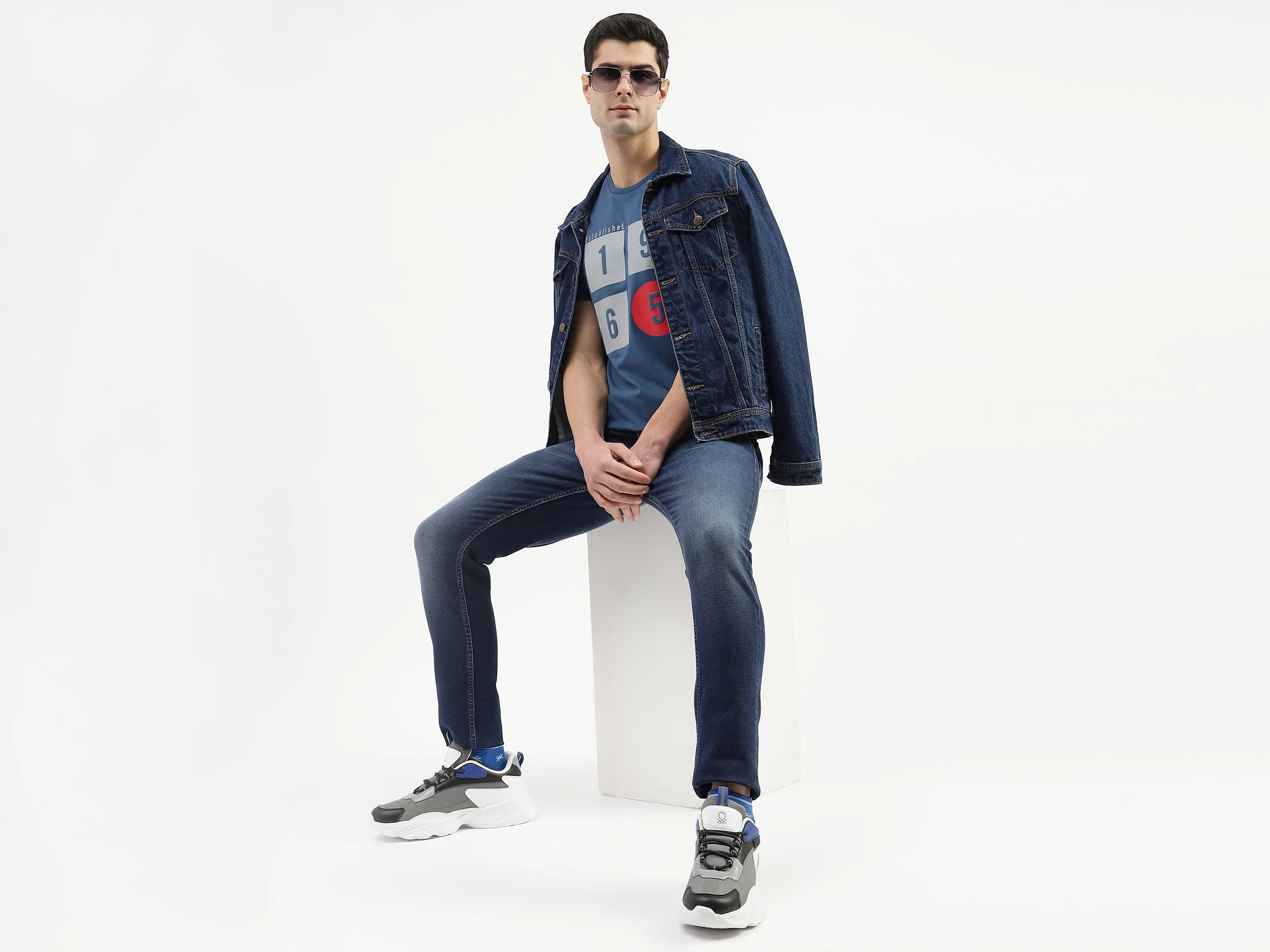 Solid Mid Rise Skinny Fit Jeans