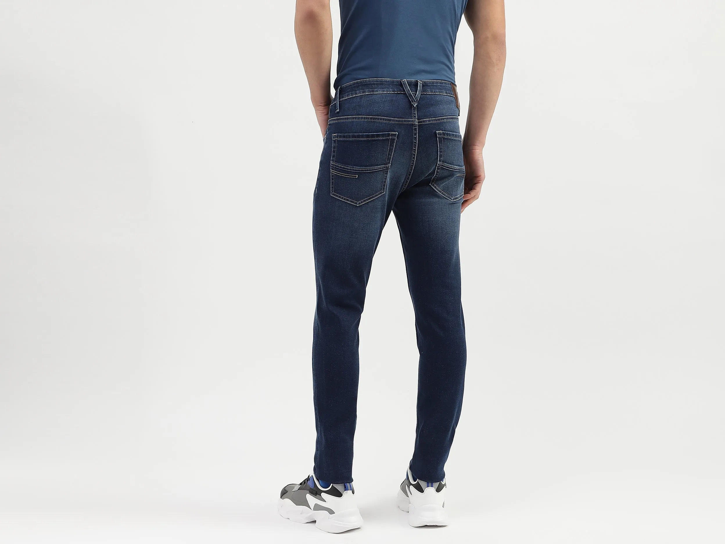 Solid Mid Rise Skinny Fit Jeans