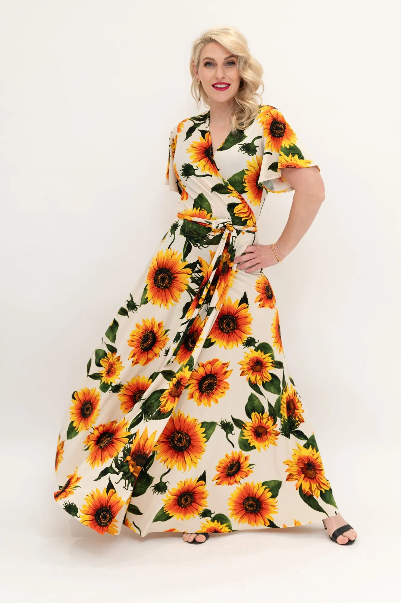 Sunny - Wrap Dress pre-order