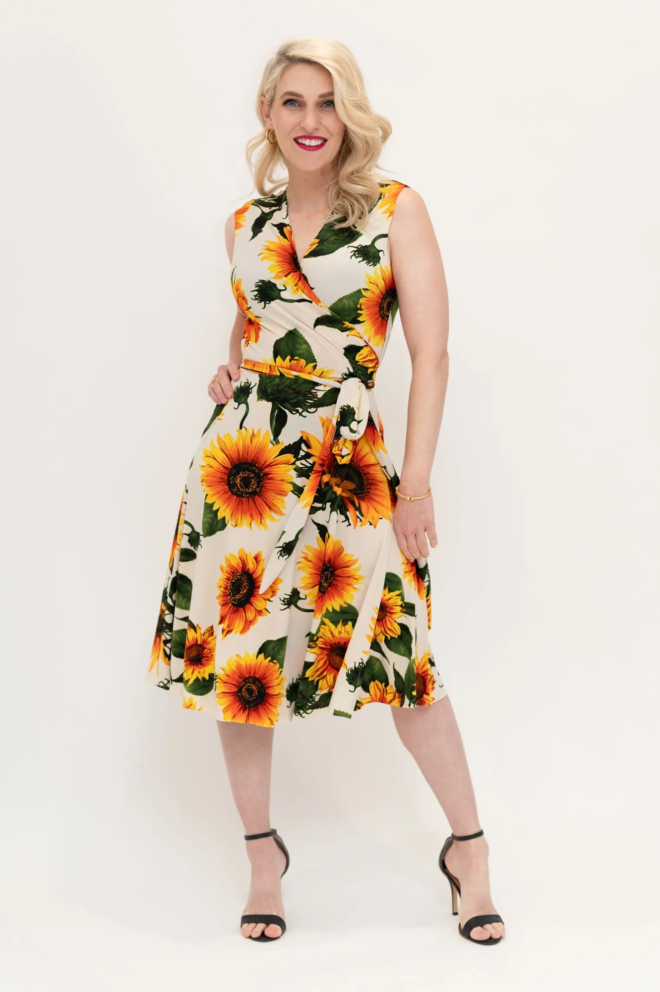 Sunny - Wrap Dress pre-order