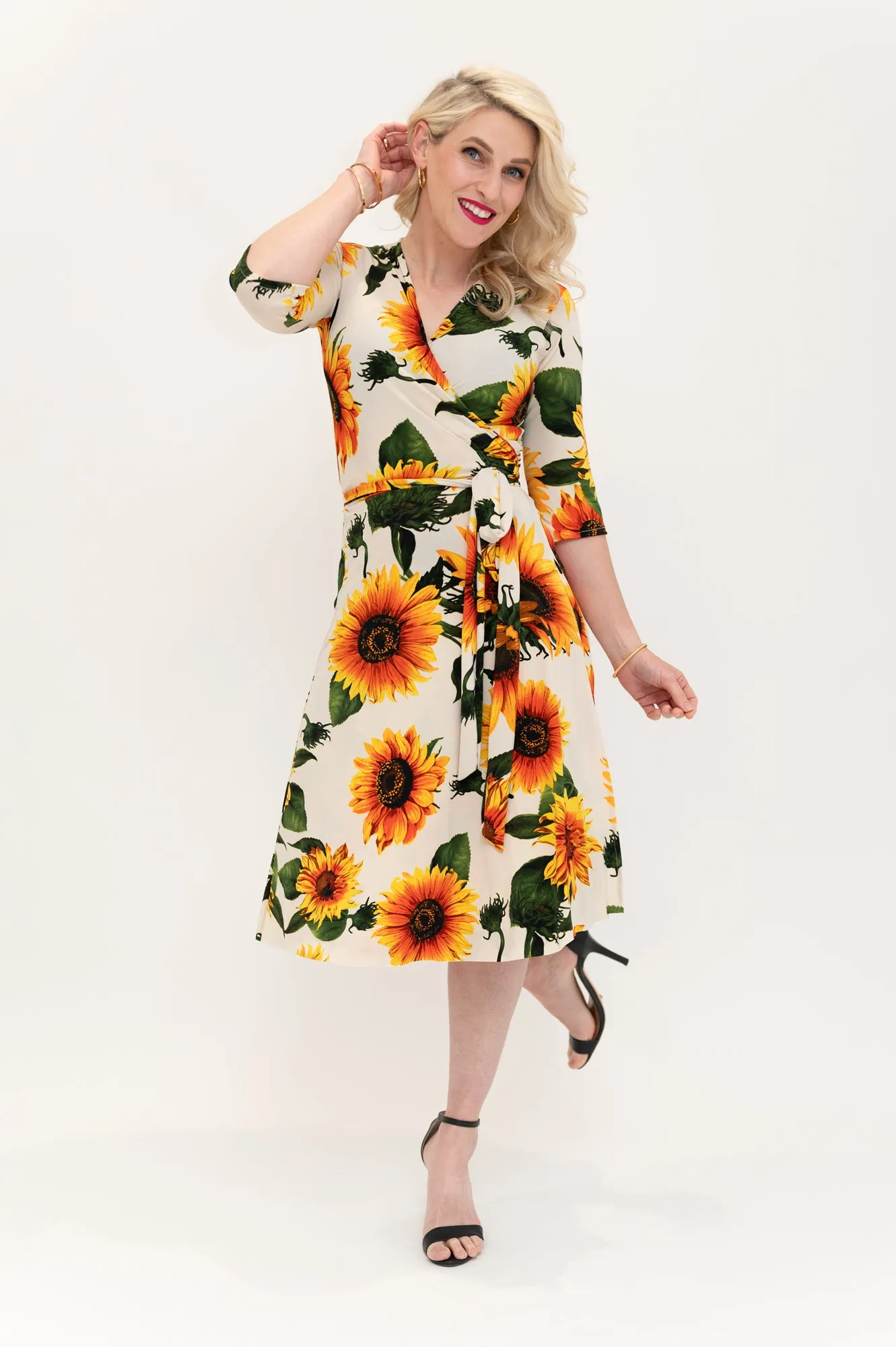 Sunny - Wrap Dress pre-order