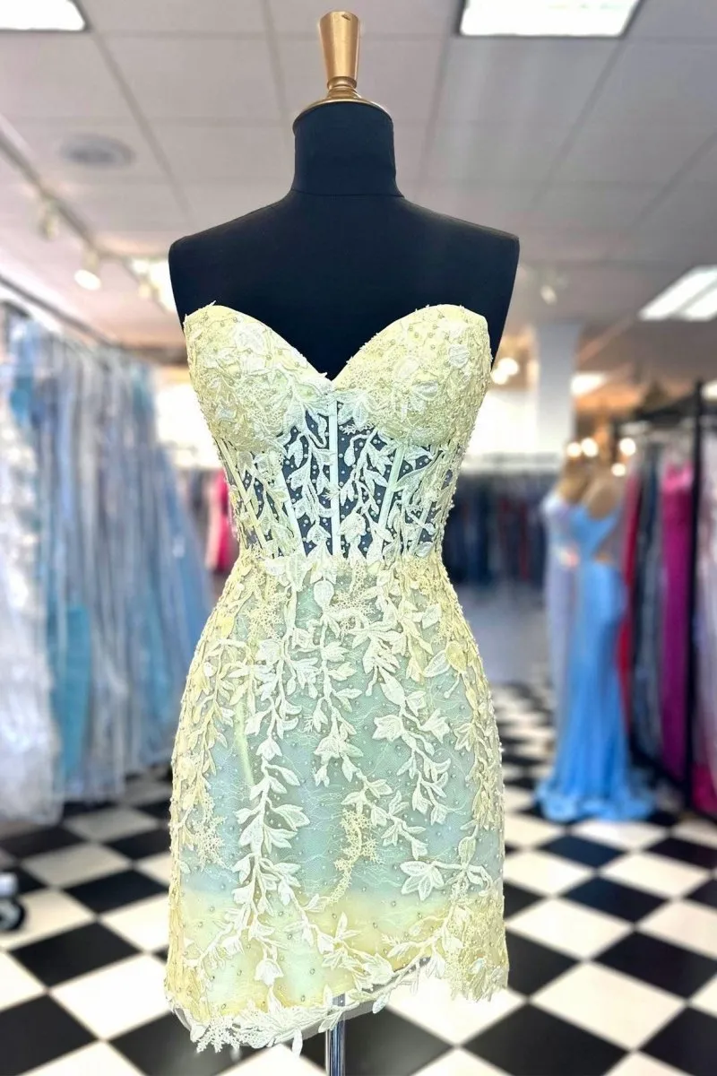 Sweetheart Sheer Lace Corset Tight Homecoming Dresses
