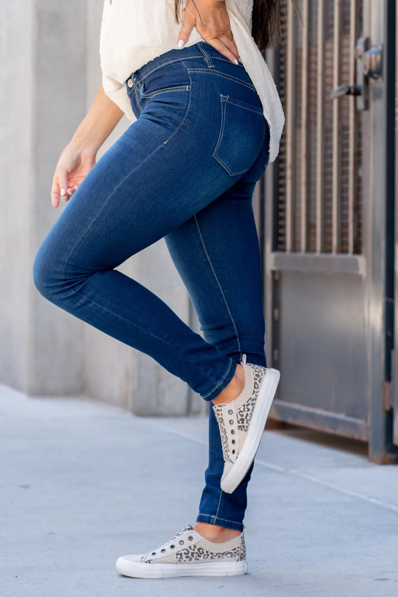 Taylor Mid Rise Super Skinny