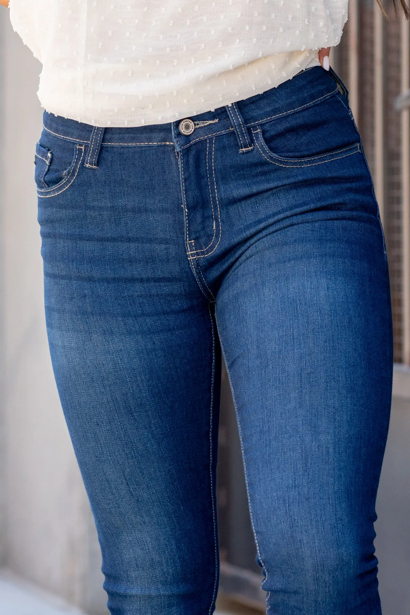 Taylor Mid Rise Super Skinny