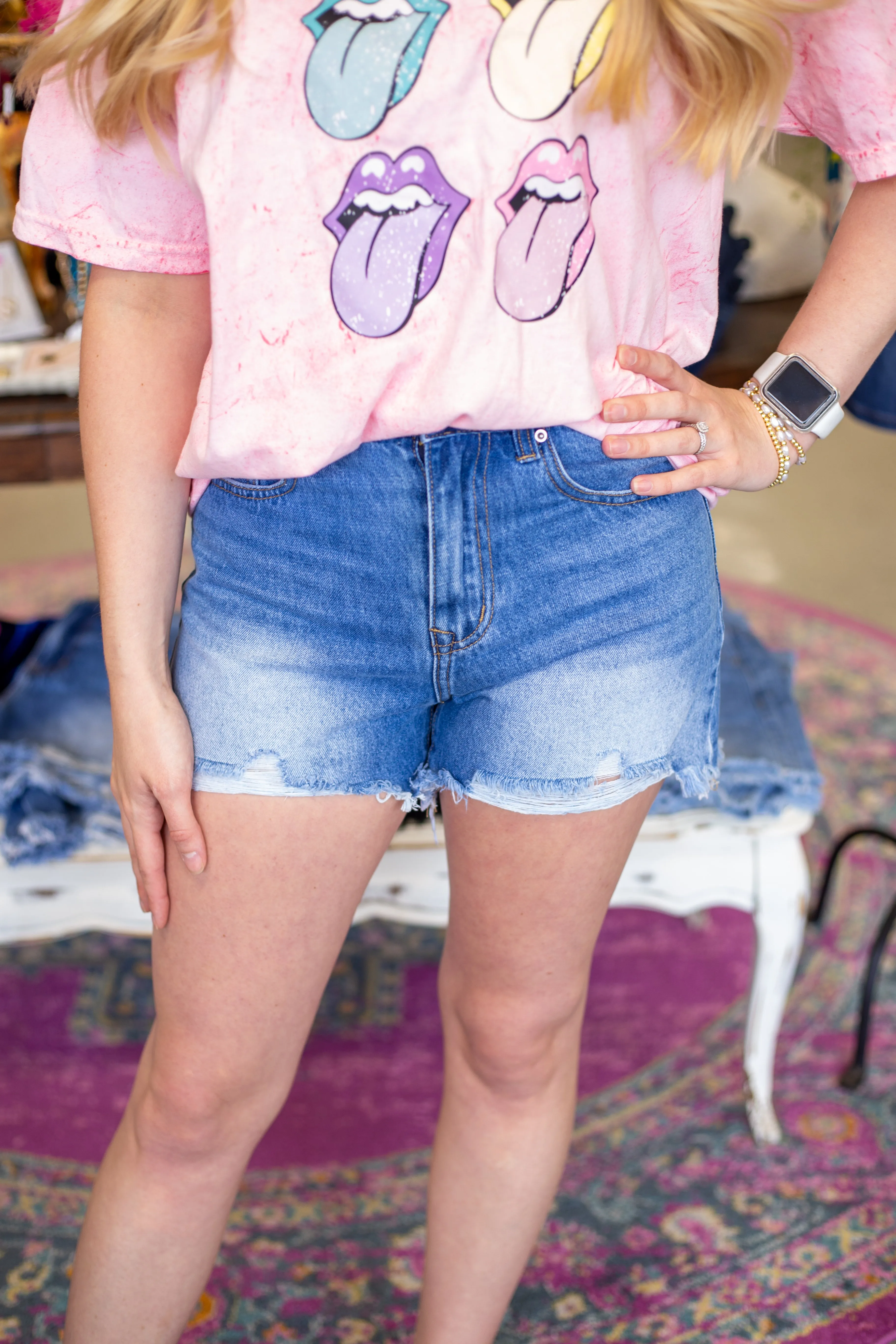 The Beth High Rised Short | Two Different Washes | Veveret