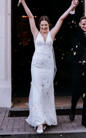 V-neck Sheath Lace Vintage Wedding Dress Floor-length Sleeveless-716594