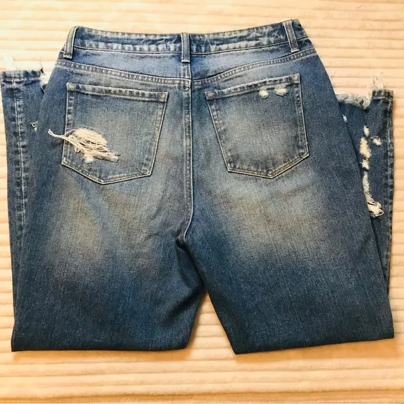 VERVET Distressed High Waisted 100% Cotton Tapered Leg Mom Jeans Women’s size 30