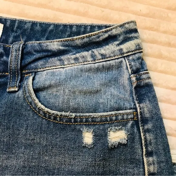 VERVET Distressed High Waisted 100% Cotton Tapered Leg Mom Jeans Women’s size 30