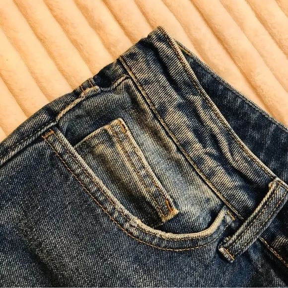 VERVET Distressed High Waisted 100% Cotton Tapered Leg Mom Jeans Women’s size 30