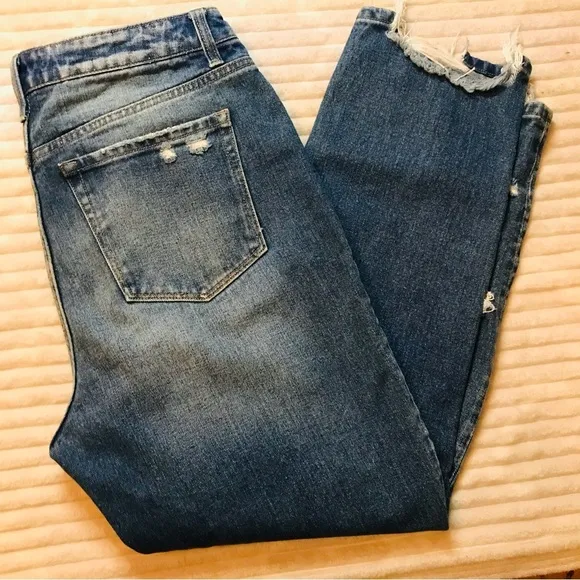VERVET Distressed High Waisted 100% Cotton Tapered Leg Mom Jeans Women’s size 30