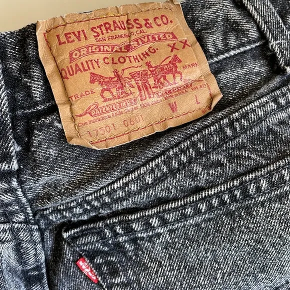 Vintage  Levi’s 501 black acid wash Y2K button fly high waisted jeans size 13 J