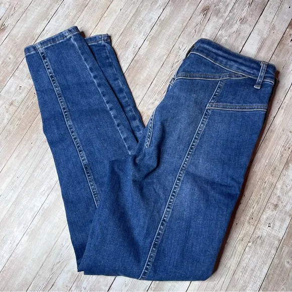 💚We the Free Riley yoke seam jeans