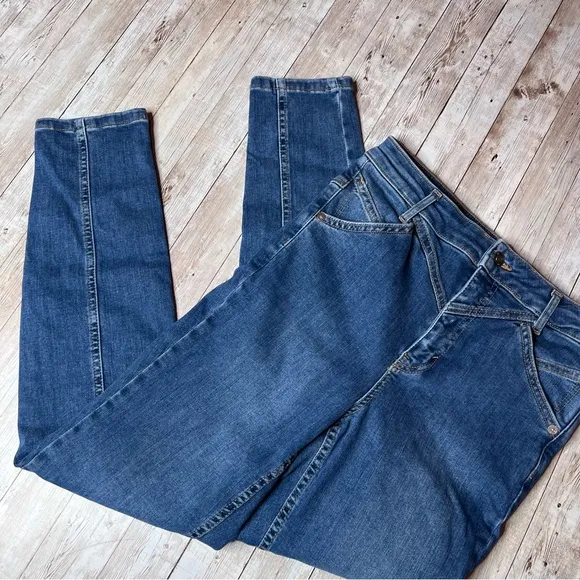 💚We the Free Riley yoke seam jeans